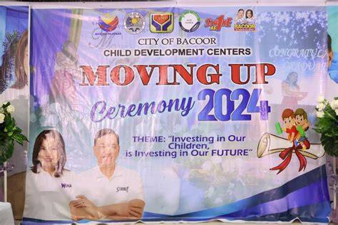 mga bata nag iyot|Tignan: Moving Up Ceremony ng mga kabataan mula Soldiers .